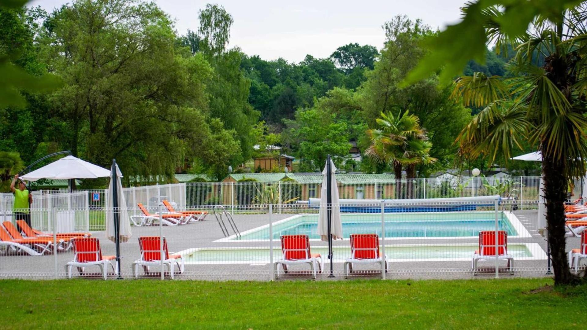 Camping - Piscine - Ccbaieb Montjoie-en-Couserans Extérieur photo